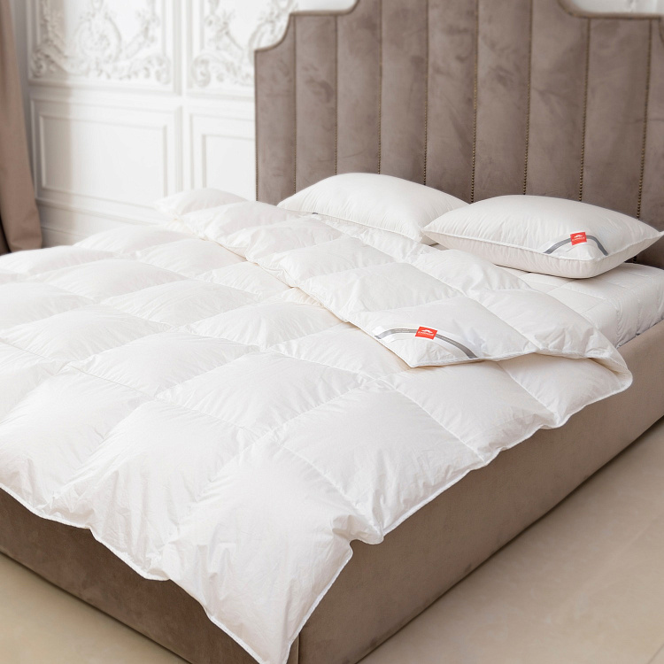 Одеяло пуховое всесезонное Kariguz "Чистый пух" 1,5 спальное (150*200см)