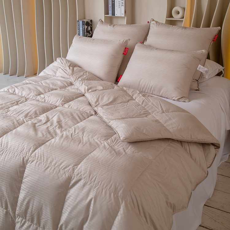 Одеяло пуховое теплое Kariguz "Страйп мокко" 1,5 спальное 140*205см